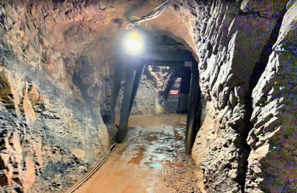 Iron Mountain Iron Mine - Old Postcard View (newer photo)